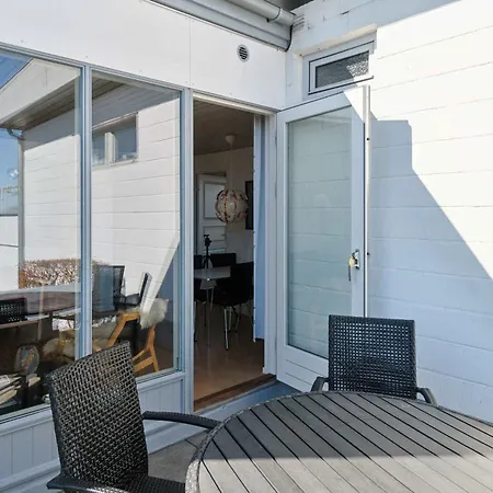 Lovely Summer House In Allinge-sandvig Appartamento Sandkås